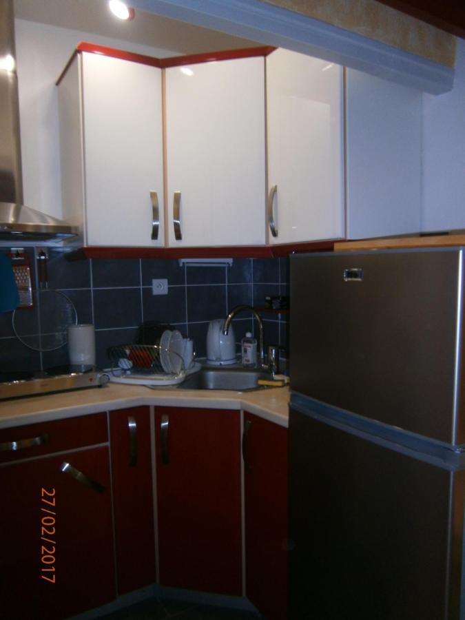 Agreable Studio Avec Cave Et Parking Privatif La Ciotat Esterno foto