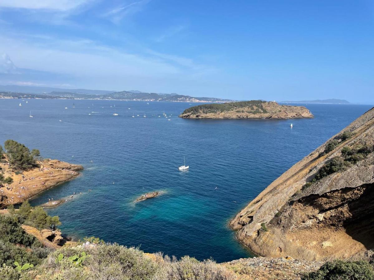 Agreable Studio Avec Cave Et Parking Privatif La Ciotat Esterno foto