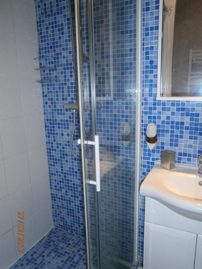 Agreable Studio Avec Cave Et Parking Privatif La Ciotat Esterno foto